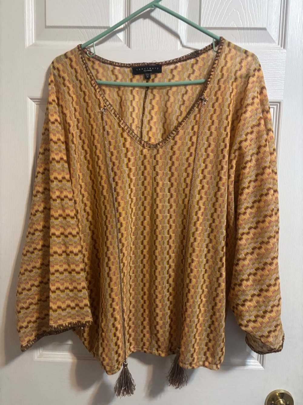 Sanctuary Women's oversized Yellow Patterned V-Neck Tassel Top